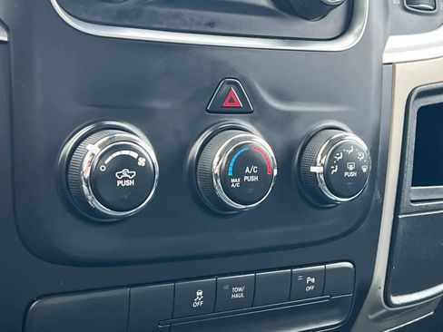 Used 2013 RAM 1500 Classic SLT w/ Remote Start & Security Group image 22