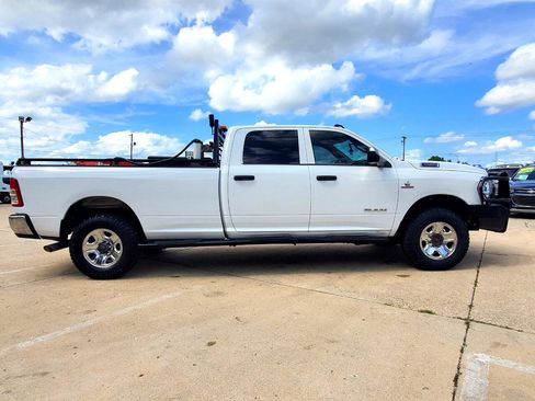 Used 2019 RAM 3500 Tradesman w/ Chrome Appearance Group image 4