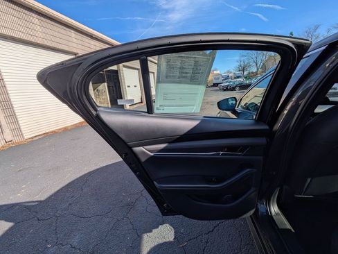 Used 2025 MAZDA MAZDA3 s image 25