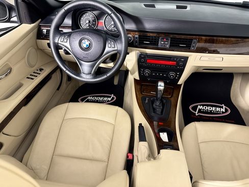 Used 2009 BMW 328i Convertible image 28