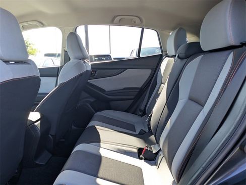 Used 2019 Subaru Crosstrek 2.0i Premium image 12