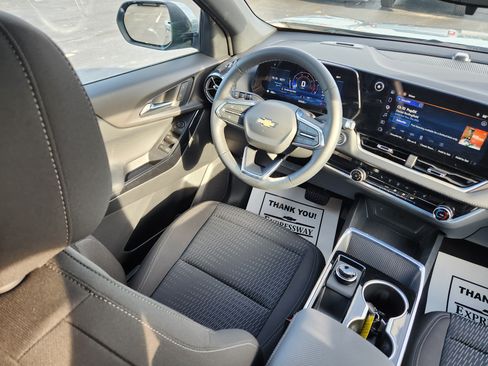 Used 2026 Chevrolet Equinox LT FWD image 14