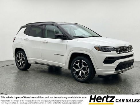Used 2025 Jeep Compass Limited image 1