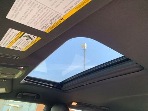 Used 2022 Nissan Armada SL w/ Midnight Edition Package image 22