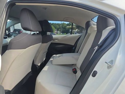 Used 2020 Toyota Corolla LE FWD image 37