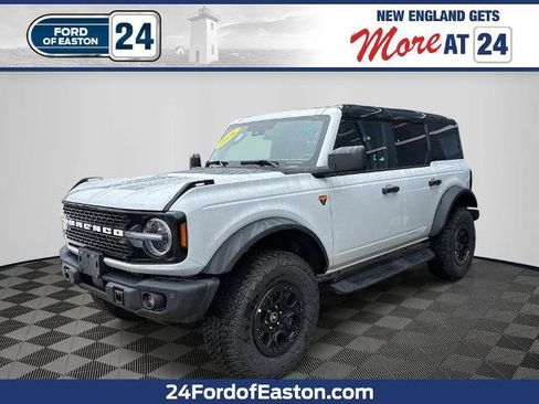 New 2026 Ford Bronco Badlands AWD/4WD image 1