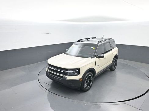 Used 2025 Ford Bronco Sport Outer Banks AWD/4WD image 25