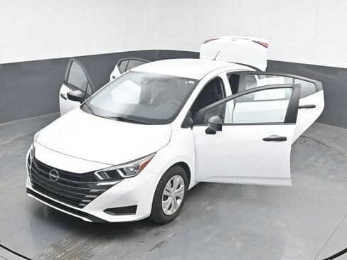 Used 2023 Nissan Versa S FWD image 48