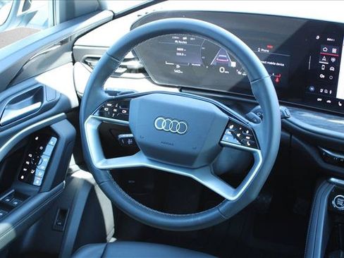 Used 2025 Audi Q5 Premium w/ Convenience Package AWD/4WD image 25