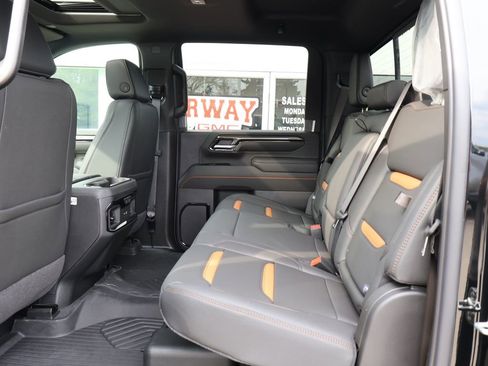 New 2026 GMC Sierra 3500 AT4 w/ AT4 Premium Plus Package AWD/4WD image 29
