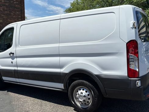 Used 2020 Ford Transit 150 Low Roof AWD image 7