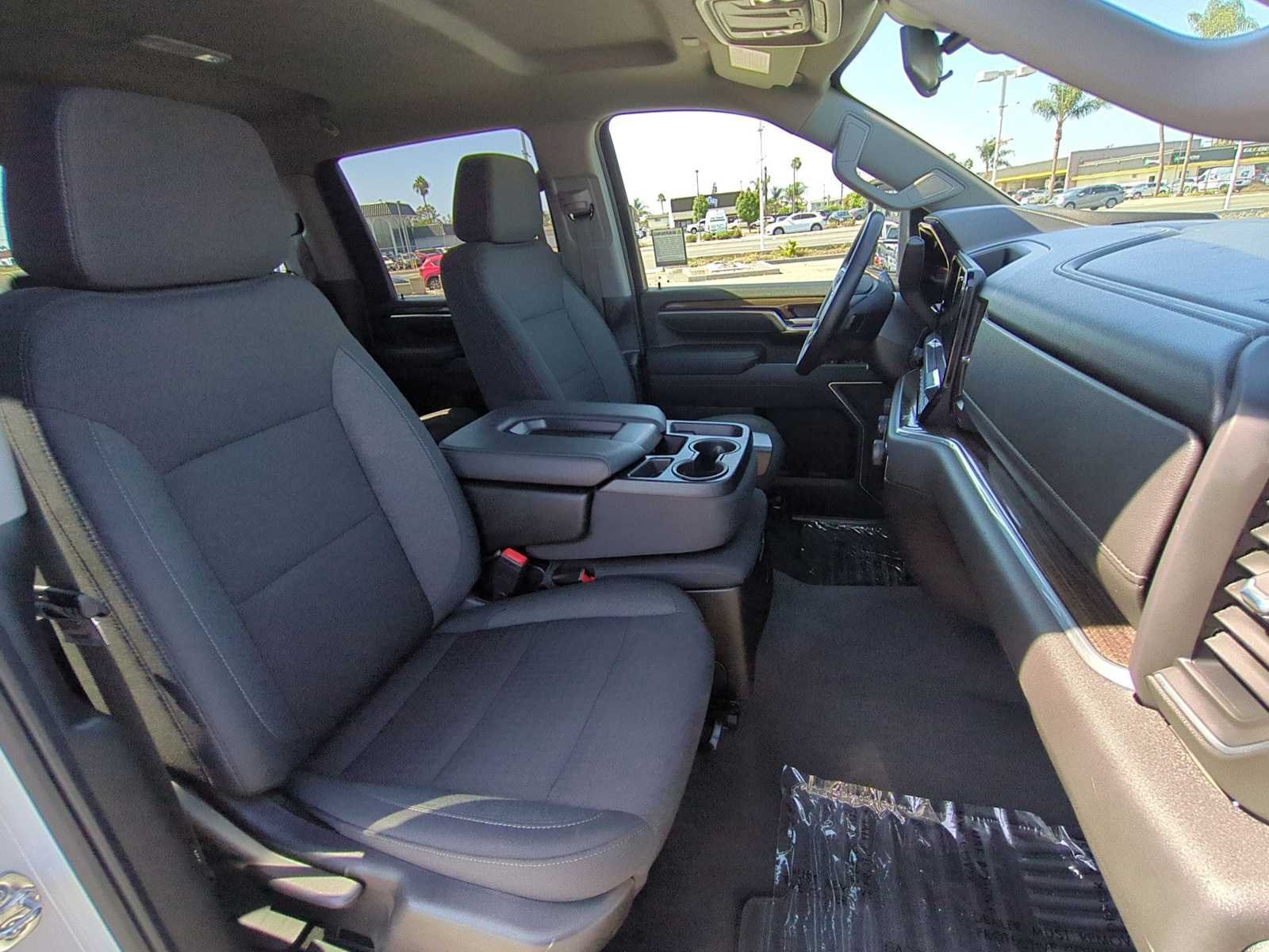 Used 2025 Chevrolet Silverado 2500 LT w/ Convenience Package AWD/4WD image 27