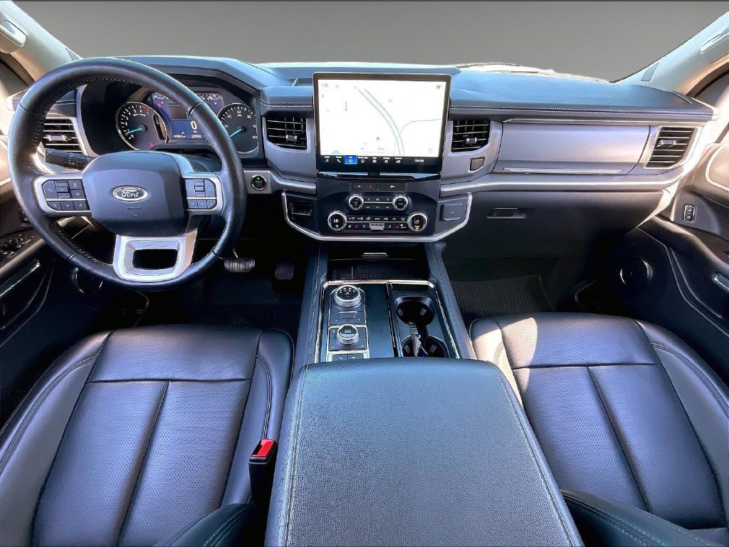 Used 2024 Ford Expedition XLT AWD/4WD image 21
