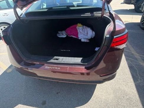 Used 2022 Nissan Sentra SV FWD image 8