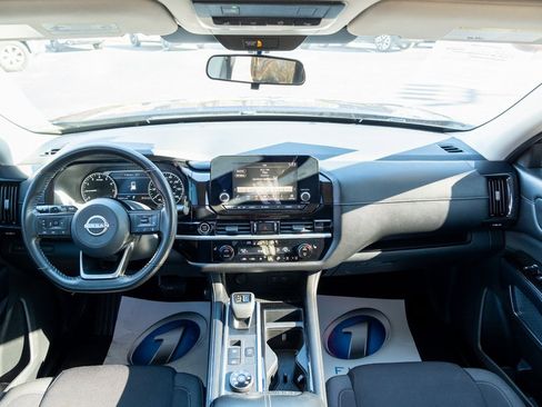 Used 2022 Nissan Pathfinder SV image 31