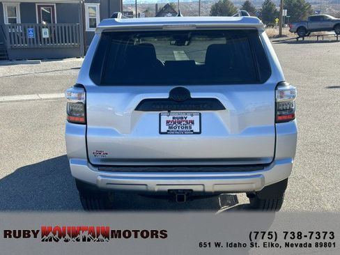 Used 2022 Toyota 4Runner TRD Off-Road image 6
