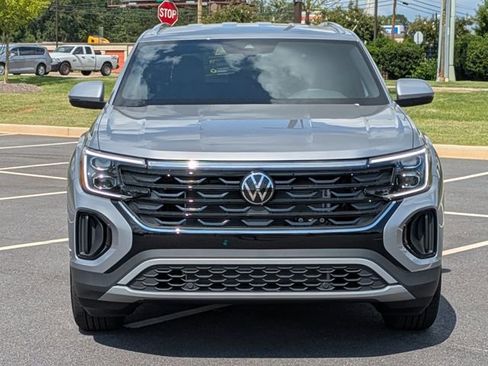 New 2026 Volkswagen Atlas Cross Sport SE FWD image 9