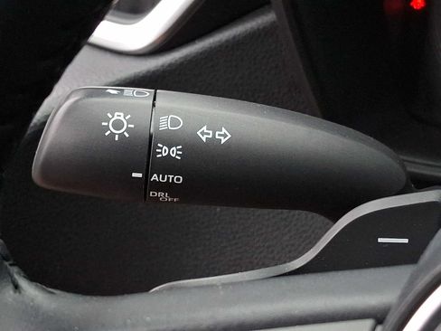 Used 2022 Toyota Corolla SE FWD image 19