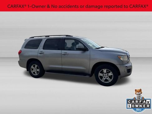 Used 2008 Toyota Sequoia SR5 w/ Leather Seat Pkg AWD/4WD image 3