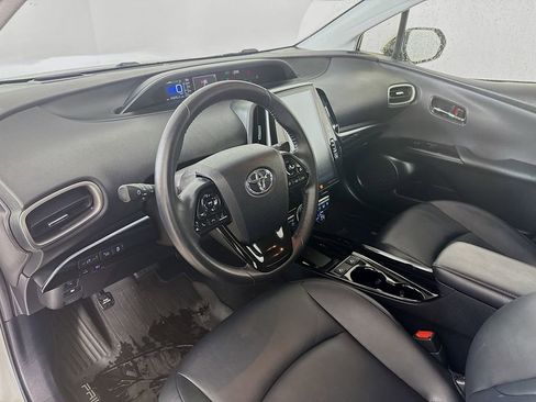 Certified 2020 Toyota Prius Prime Limited FWD image 10