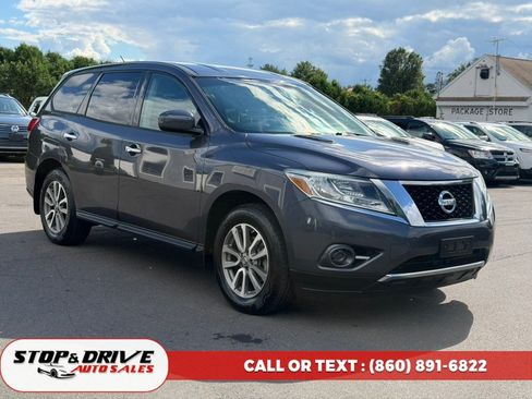 Used 2014 Nissan Pathfinder S w/ Cargo Package AWD/4WD image 3