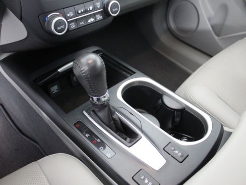 Used 2018 Acura RDX w/ Tech & AcuraWatch Plus Pkg image 17