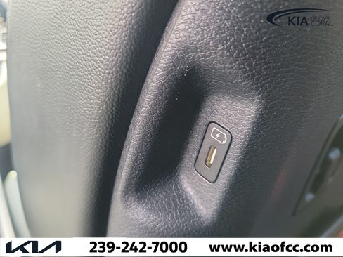 Certified 2025 Kia Sportage EX FWD image 19