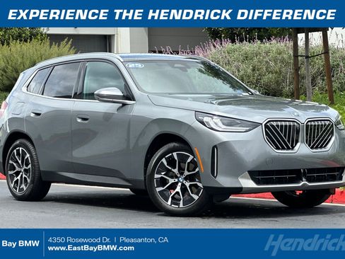 Used 2025 BMW X3 xDrive30 image 1