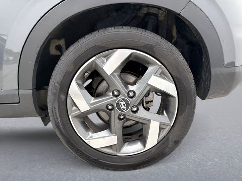 Used 2025 Hyundai Venue SEL FWD image 26