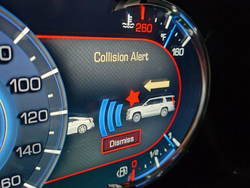 Used 2020 Cadillac Escalade Luxury w/ LPO, Radiant Package image 31