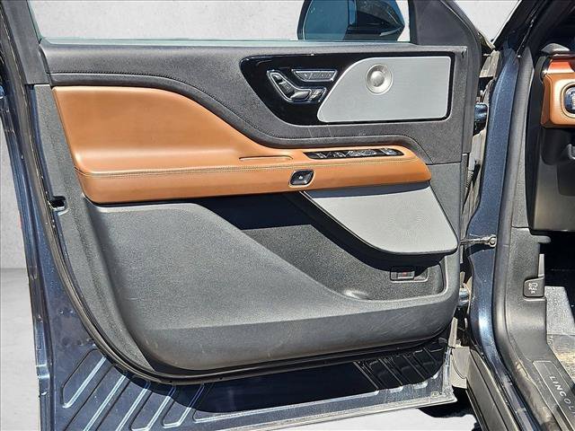 Used 2022 Lincoln Aviator Reserve w/ Equipment Group 201A AWD/4WD image 10