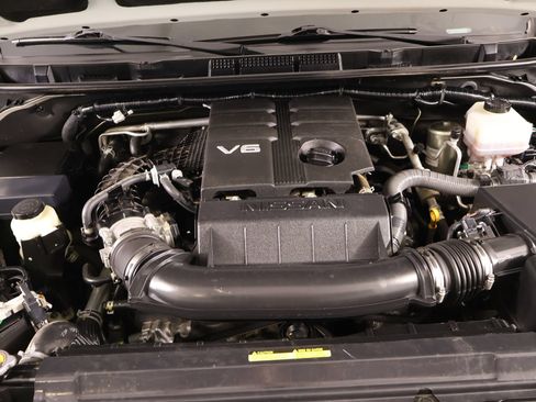 Used 2022 Nissan Frontier S RWD image 18
