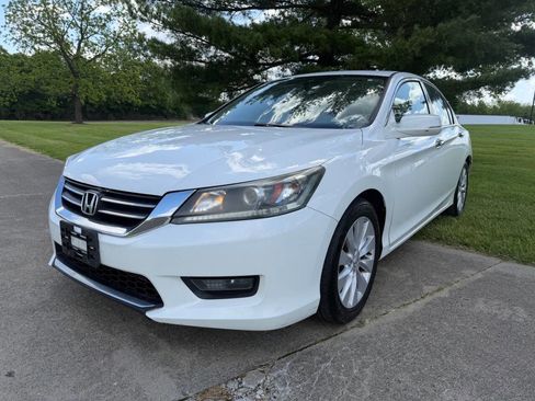 Used 2015 Honda Accord EX image 1