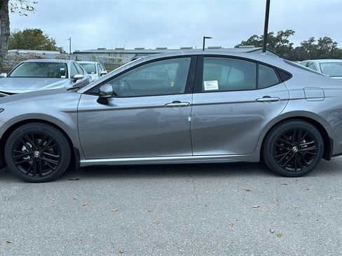 New 2026 Toyota Camry SE image 4