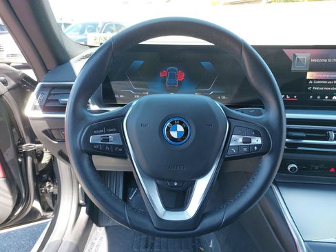 Used 2024 BMW i4 eDrive35 w/ Premium Package RWD image 19