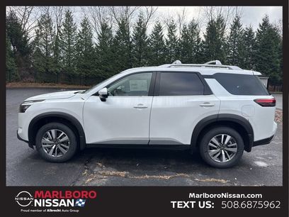 New 2025 Nissan Pathfinder SL
