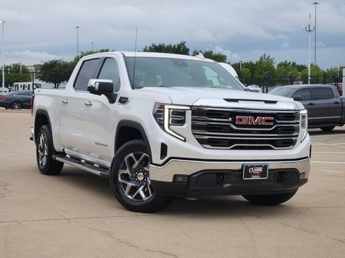 Used 2024 GMC Sierra 1500 SLT AWD/4WD image 2