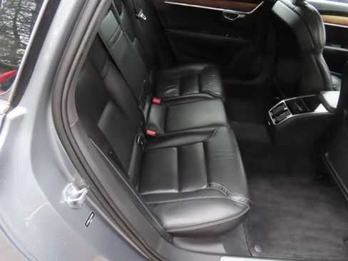 Used 2018 Volvo S90 T6 Inscription w/ Convenience Package image 13