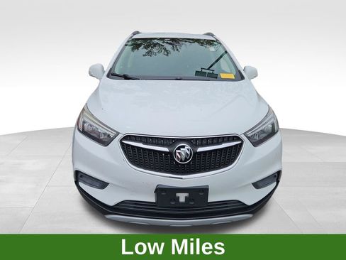 Used 2018 Buick Encore Preferred image 2