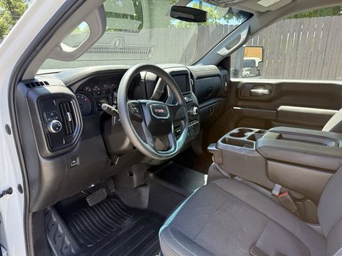 Used 2022 GMC Sierra 3500 Pro w/ Convenience Package RWD image 21