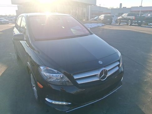 Used 2017 Mercedes-Benz B 250e image 4
