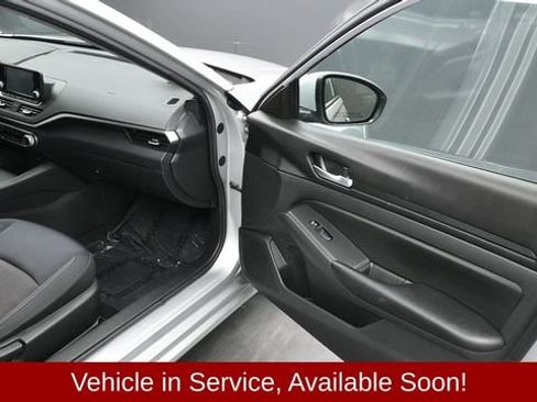 Used 2021 Nissan Altima 2.5 S FWD image 13