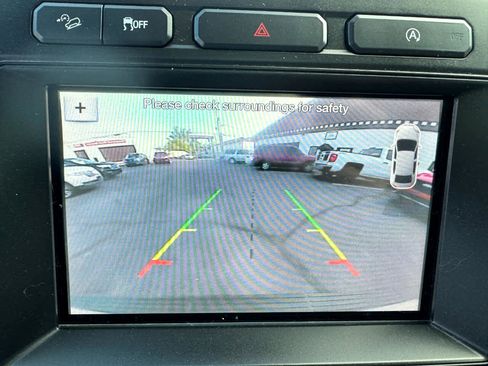 Used 2019 Ford Expedition Max XLT w/ Equipment Group 202A AWD/4WD image 2