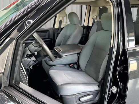 Used 2017 RAM 1500 ST w/ SXT Appearance Group AWD/4WD image 19