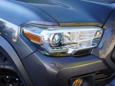 Used 2019 Toyota Tacoma TRD Off-Road w/ Technology Package image 5