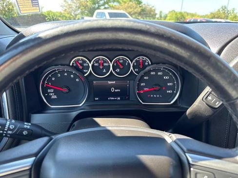 Used 2021 Chevrolet Silverado 1500 LT AWD/4WD image 30