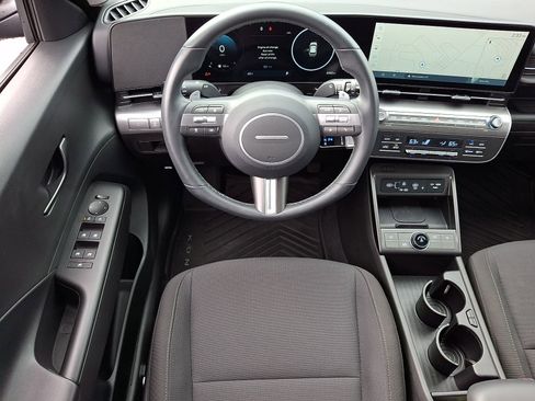 Used 2025 Hyundai Kona SEL image 13