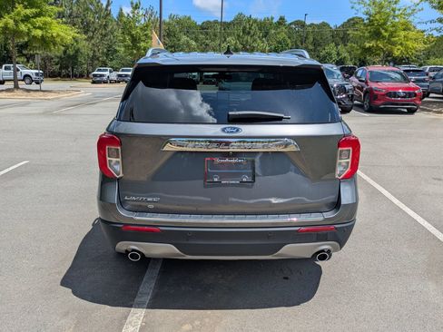 Used 2023 Ford Explorer Limited w/ Limited Technology Package RWD image 5