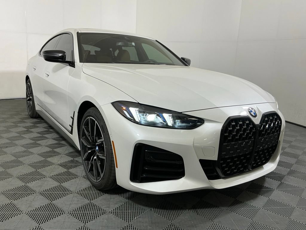 New 2026 BMW 430i xDrive w/ M Sport Package AWD/4WD image 4