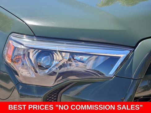Used 2022 Toyota 4Runner TRD Off-Road Premium w/ TRD Black Wheel Package (TMS) AWD/4WD image 33